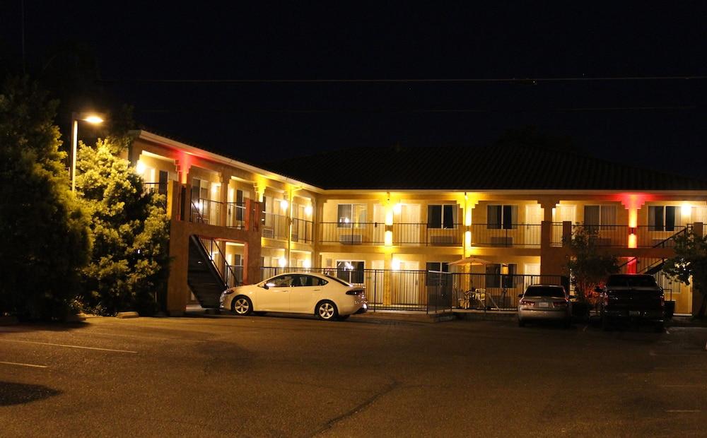 Econo Lodge Inn & Suites Lodi - Wine Country Area Kültér fotó