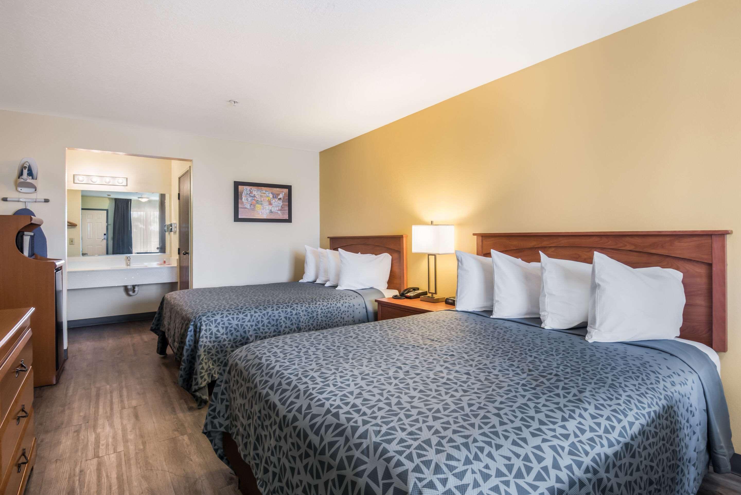 Econo Lodge Inn & Suites Lodi - Wine Country Area Kültér fotó