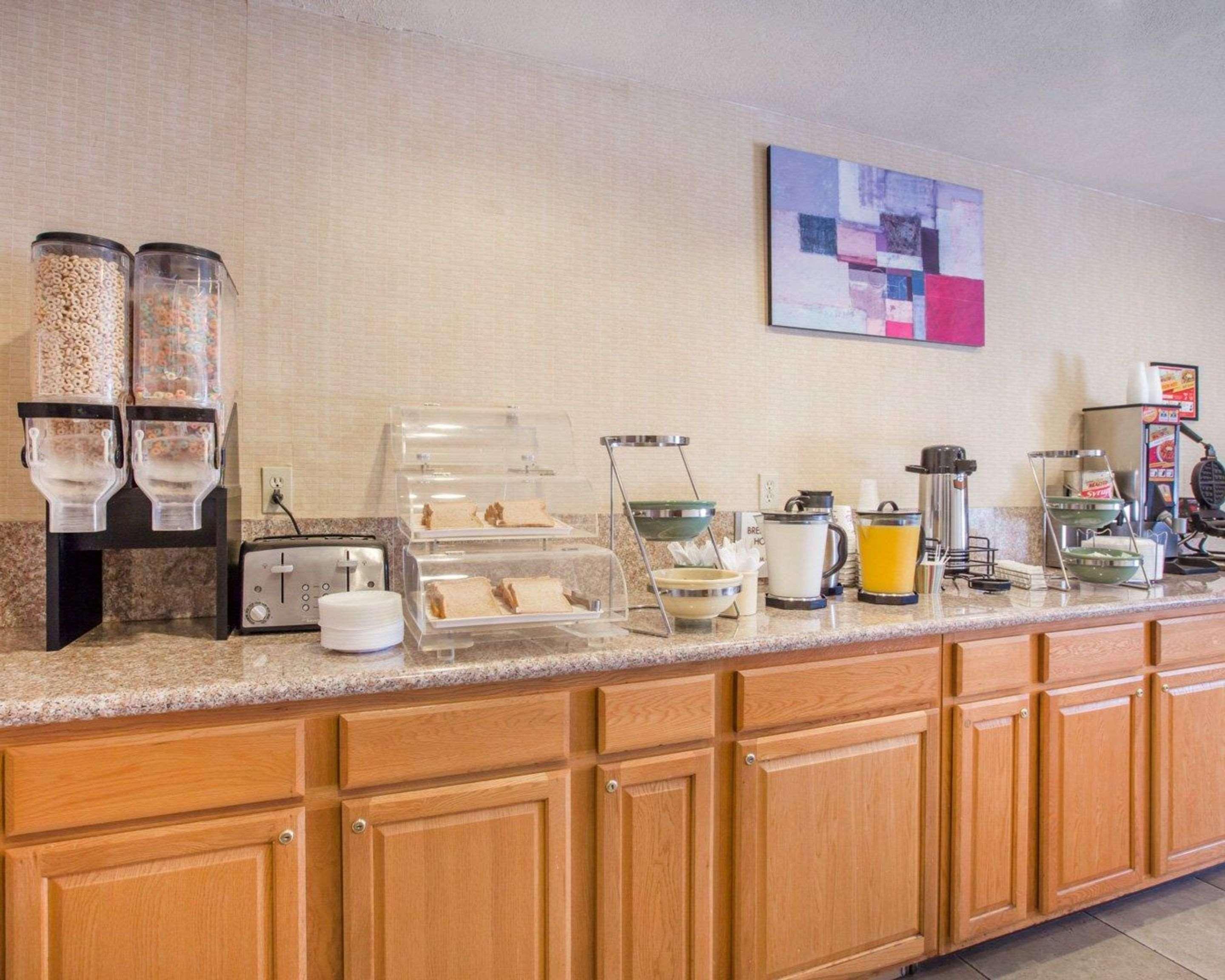 Econo Lodge Inn & Suites Lodi - Wine Country Area Kültér fotó