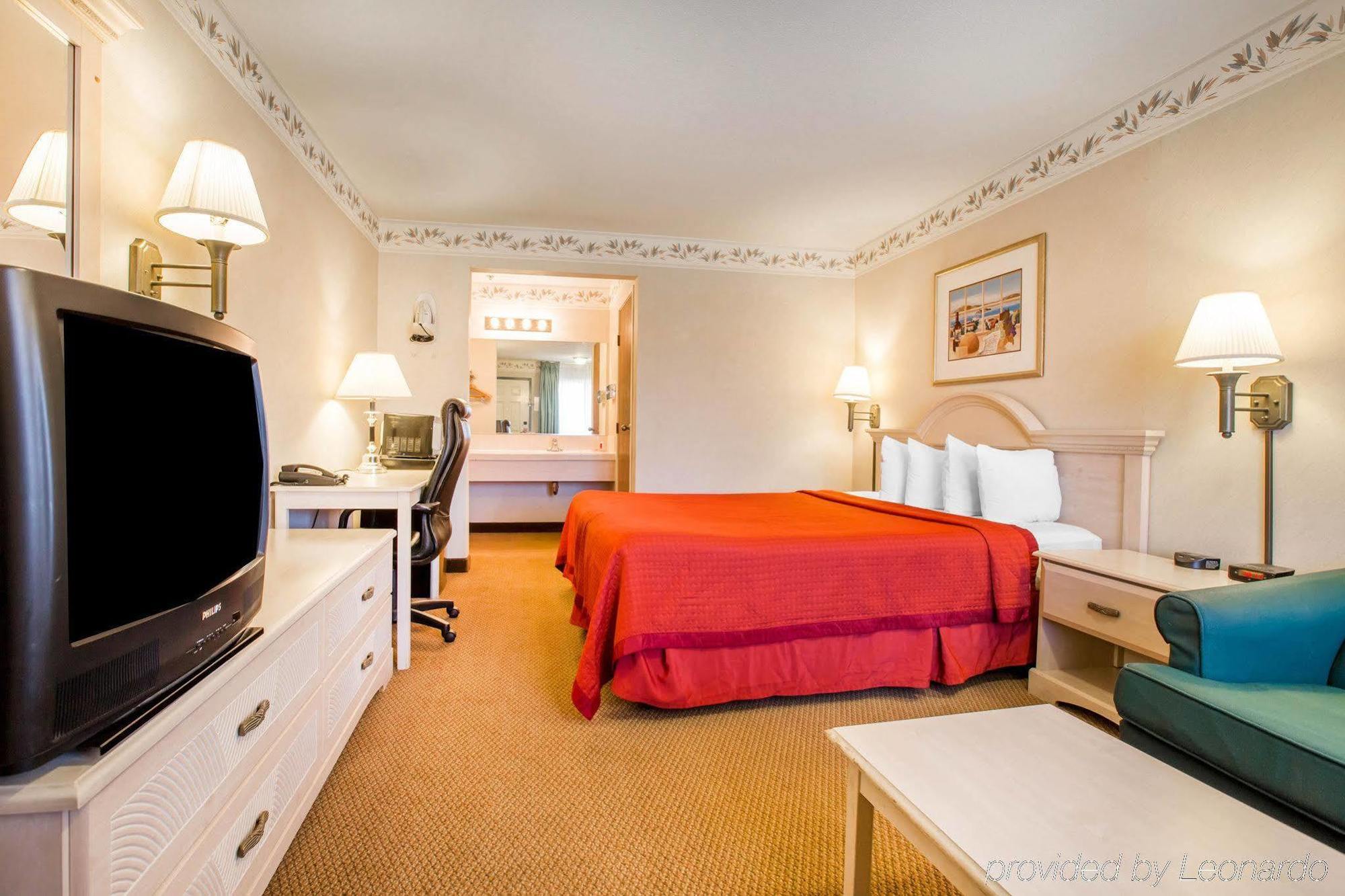 Econo Lodge Inn & Suites Lodi - Wine Country Area Kültér fotó