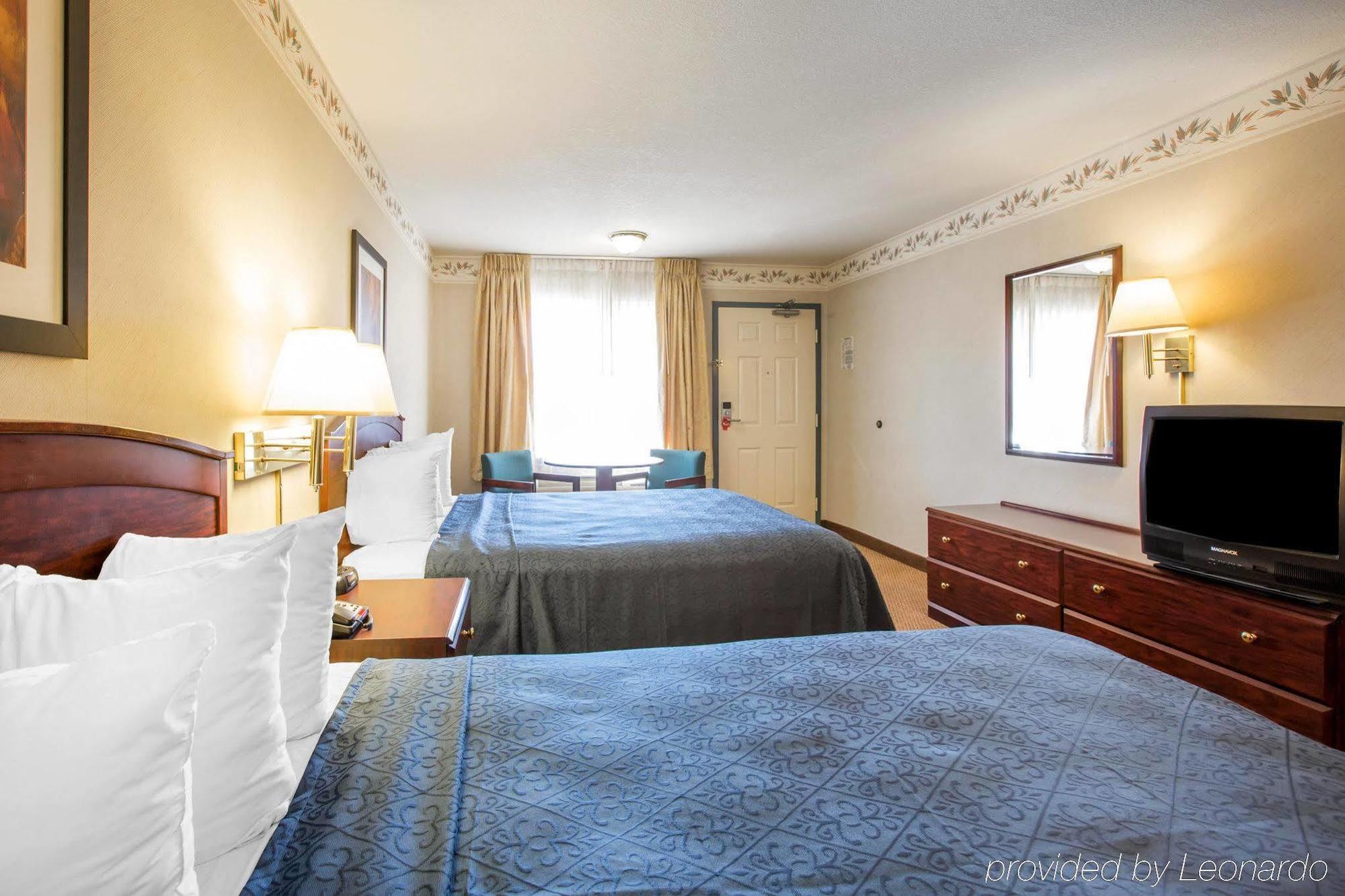Econo Lodge Inn & Suites Lodi - Wine Country Area Kültér fotó
